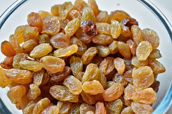 10 priežasčių valgyti razinas