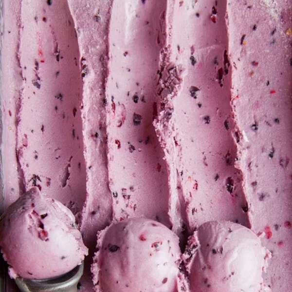 pink ice cream 