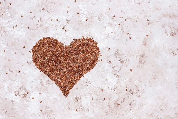 heart shaped flaxseeds