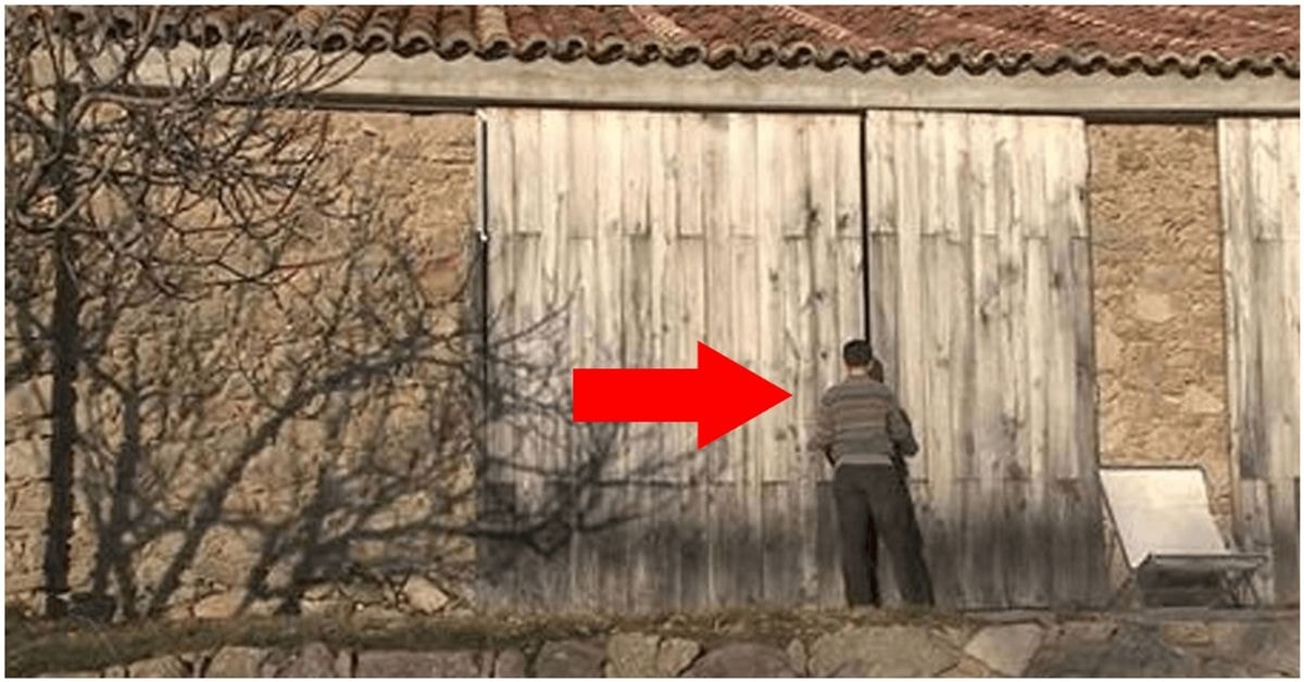 Kaimynai juokėsi iš vyro, kuris gyveno „tvarte“ kol kartą pamatė kaip atrodo jo vidus