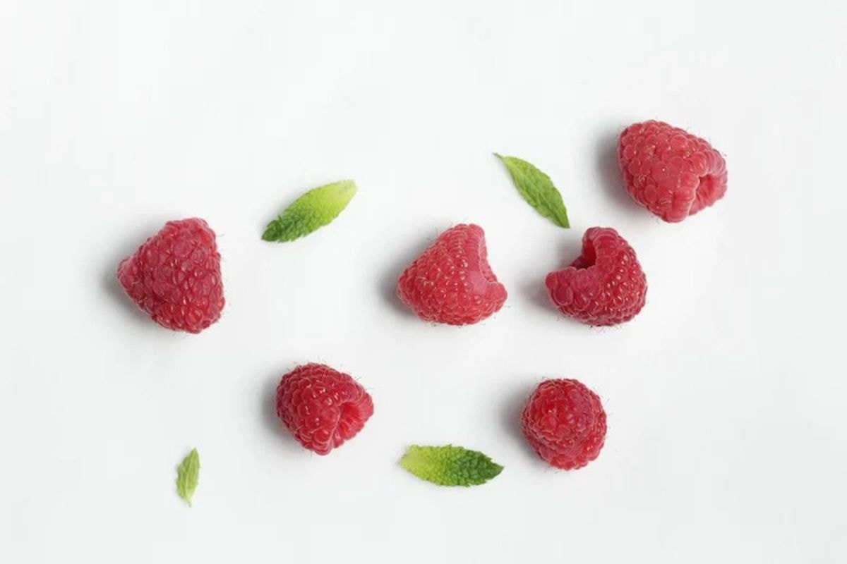  Six Raspberries