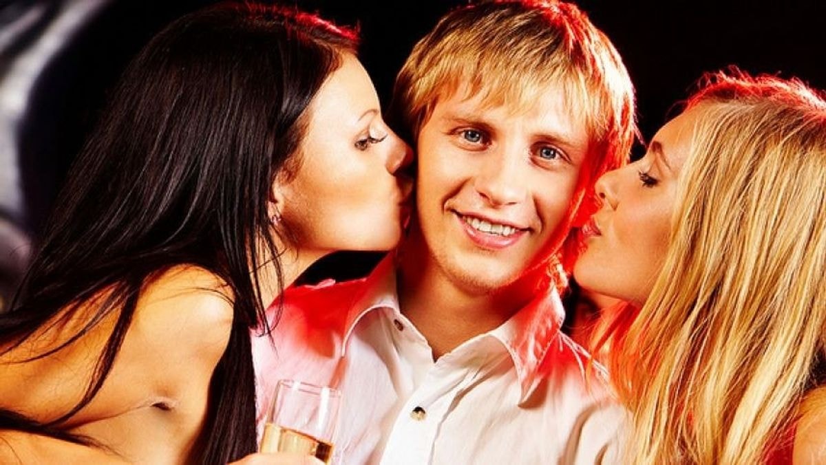 3 Zodiako ženklai, kurie dažniausiai įsipainioja į meilės trikampį