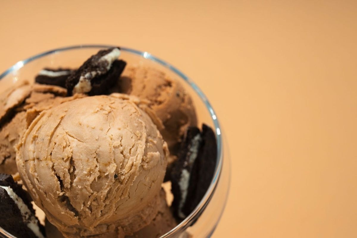 Caramel Ice Cream With Oreo