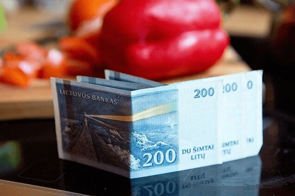 200 šimtai litų