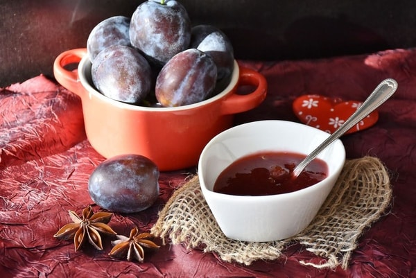 Vitaminai 100 g džiovintų slyvų